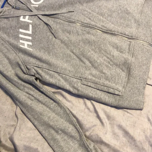 Tommy Hilfiger sport grey hoodie with thumb holes - Picture 2 of 6